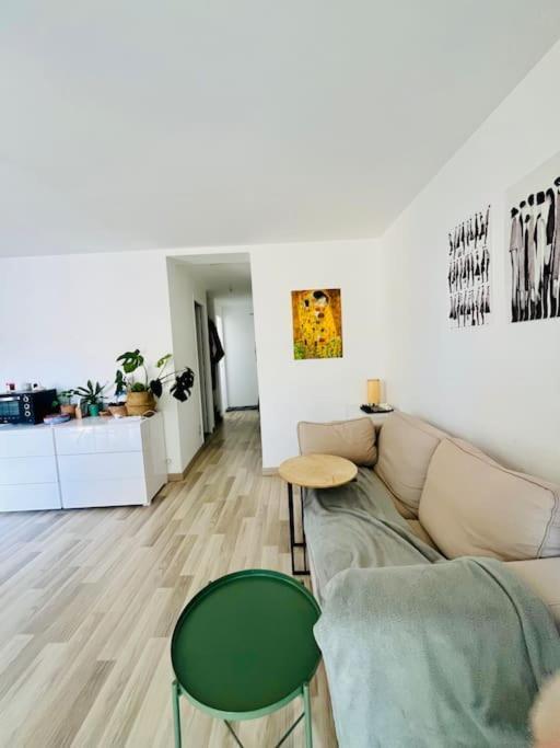 Cute - Close To Paris Apartment